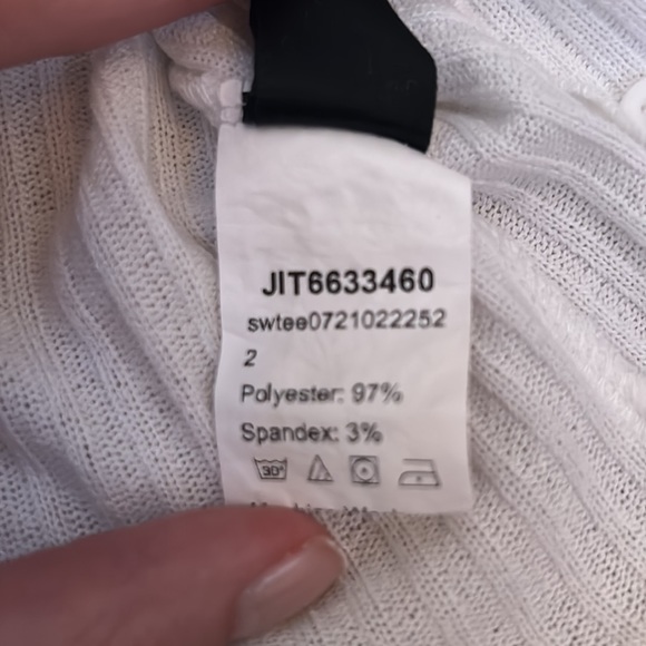 crop top - Picture 7 of 7